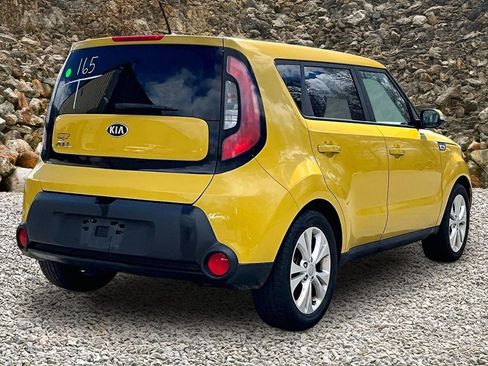 Used 2014 Kia Soul + image 2