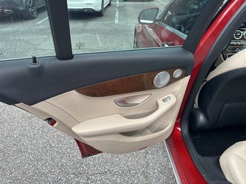 Used 2017 Mercedes-Benz C 300 4MATIC Sedan image 10