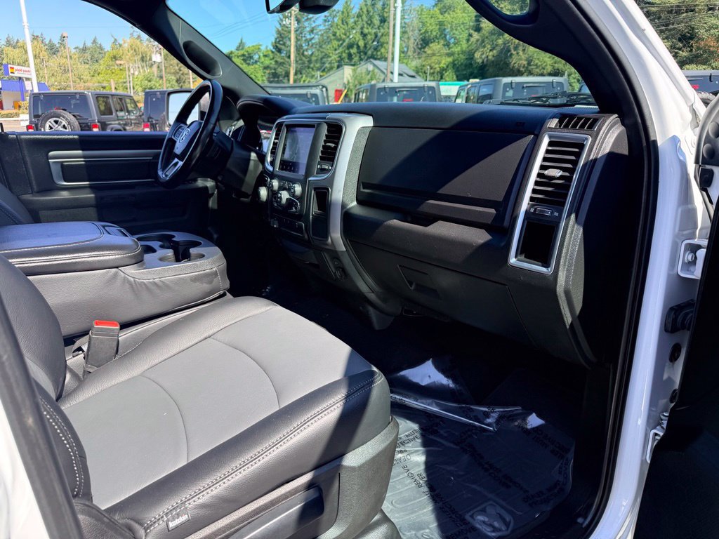 Used 2022 RAM 1500 Warlock AWD/4WD image 31