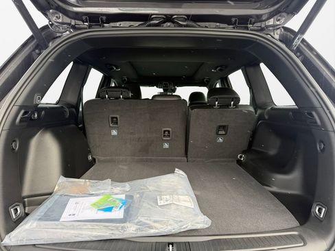 New 2025 Jeep Grand Cherokee Limited w/ MOPAR Finishing Package image 18