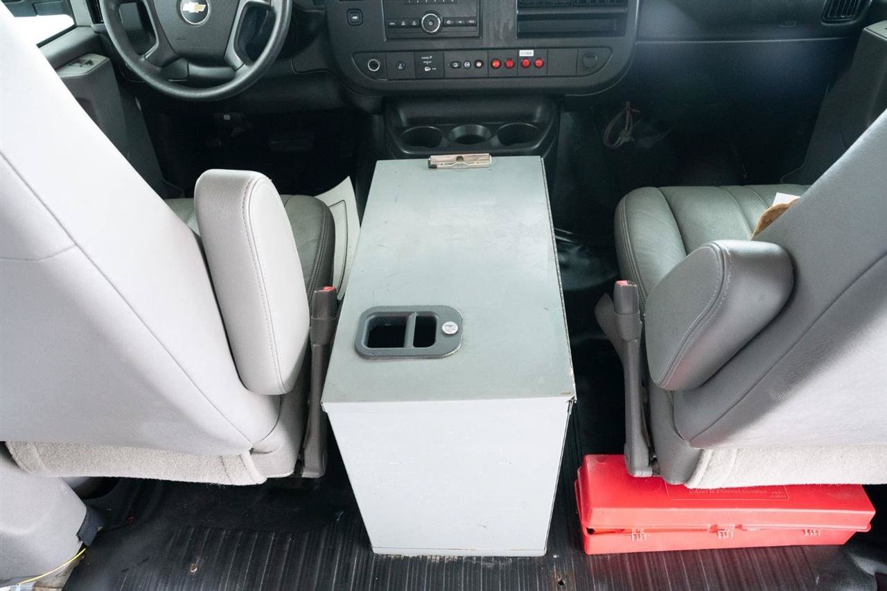 Used 2014 Chevrolet Express 2500 w/ Cold Climate Package RWD image 27