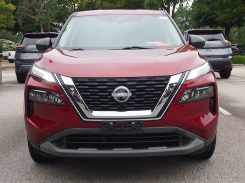 Used 2023 Nissan Rogue S FWD image 2