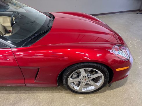 Used 2008 Chevrolet Corvette Convertible w/ Preferred Equipment Group RWD image 32