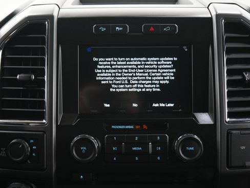 Used 2016 Ford F150 XLT w/ Equipment Group 302A Luxury AWD/4WD image 18