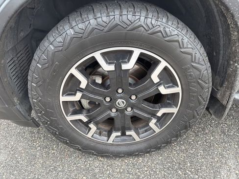 Used 2019 Nissan Pathfinder SL w/ Rock Creek Edition image 9