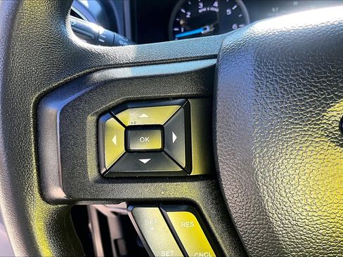 Used 2022 Ford F350 XLT w/ XLT Premium Package image 15