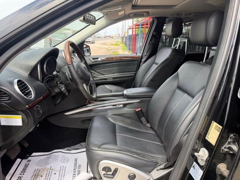 Used 2011 Mercedes-Benz GL 450 4MATIC w/ Premium 2 Pkg image 6