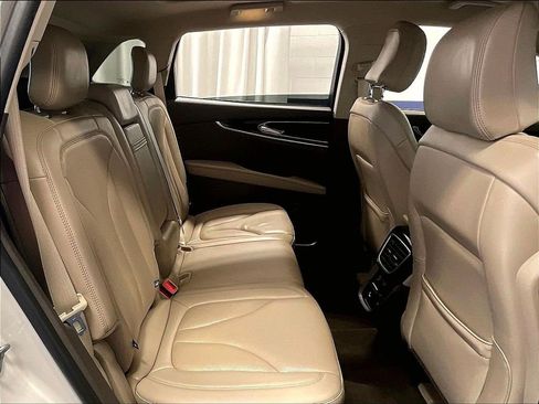 Used 2022 Lincoln Nautilus Reserve AWD/4WD image 16