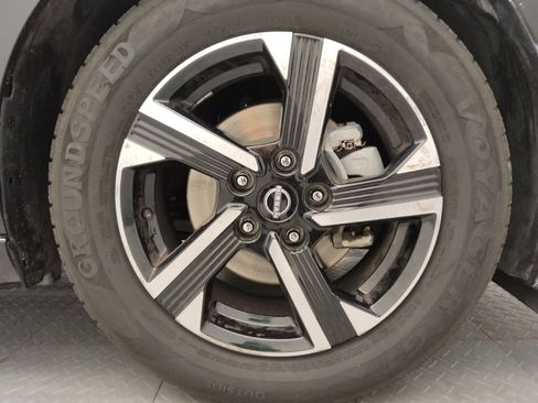 Used 2024 Nissan Sentra SV FWD image 31