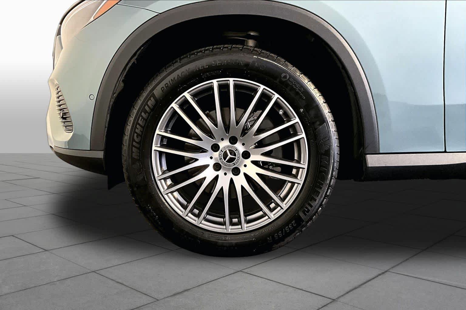 Used 2026 Mercedes-Benz GLC 300 4MATIC image 11