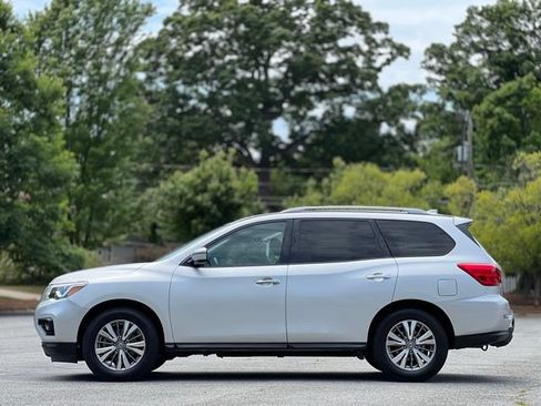 Used 2019 Nissan Pathfinder SV FWD image 8