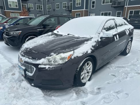 Used 2015 Chevrolet Malibu LT w/ Power Convenience Package image 4