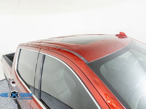 Used 2023 GMC Sierra 1500 SLT image 56