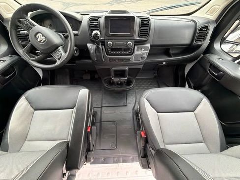 Used 2025 RAM ProMaster 2500 w/ Convenience Group FWD image 16