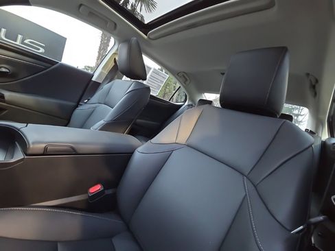 Certified 2024 Lexus ES 350 w/ Premium Package image 14