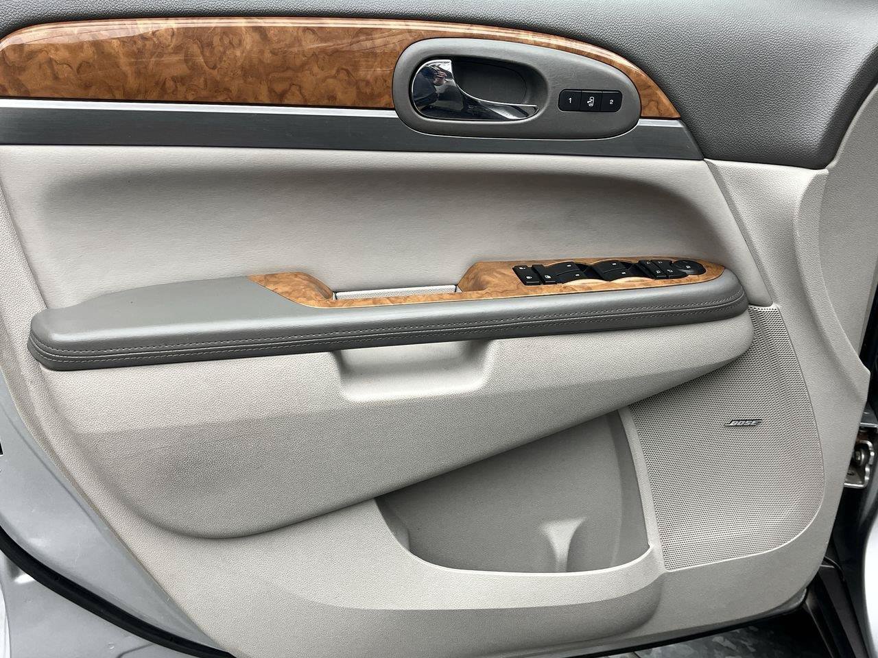 Used 2012 Buick Enclave Premium FWD image 8