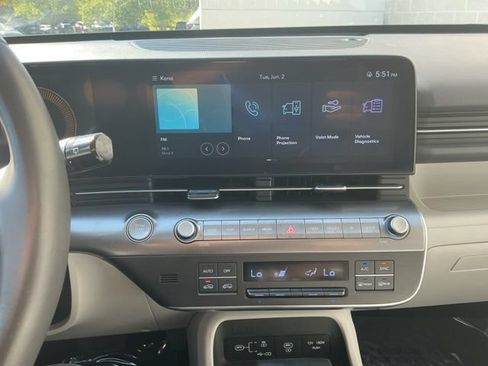 Certified 2025 Hyundai Kona SEL AWD/4WD image 18