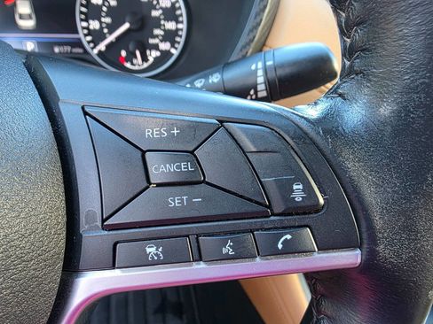 Used 2021 Nissan Sentra SV w/ SV Premium Package image 19