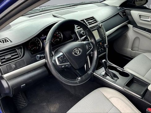Used 2016 Toyota Camry SE image 14