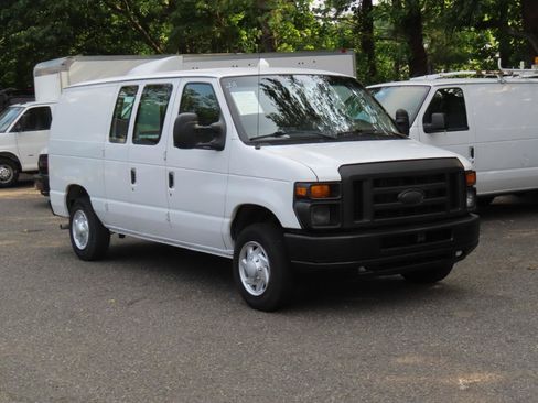 Used 2014 Ford E-150 and Econoline 150 RWD image 6
