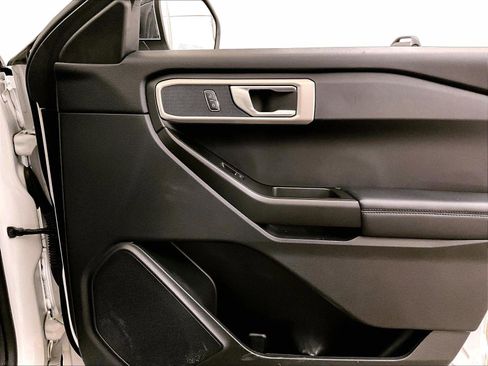 Used 2022 Ford Explorer 4WD image 23