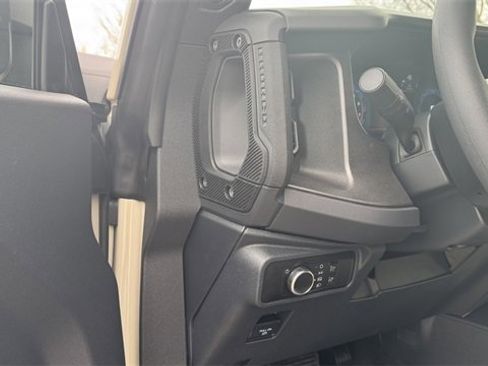 New 2025 Ford Bronco Base image 25