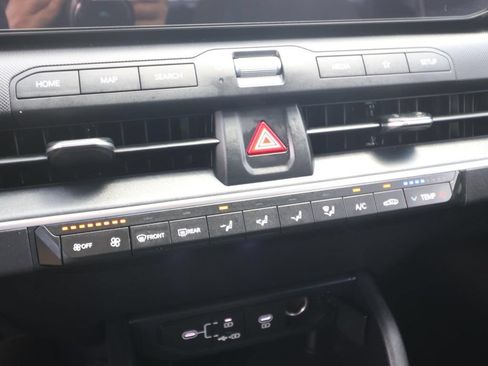 Used 2025 Kia K4 FWD image 20