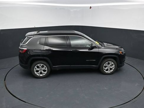 Used 2024 Jeep Compass Latitude AWD/4WD image 19