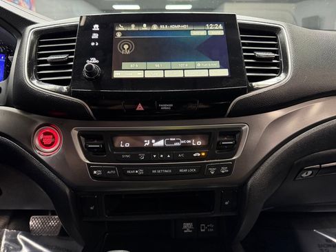 Used 2020 Honda Pilot EX image 24