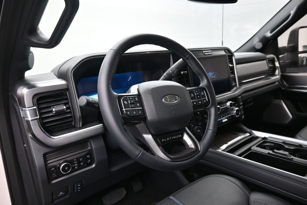 Used 2026 Ford F250 Platinum AWD/4WD image 33