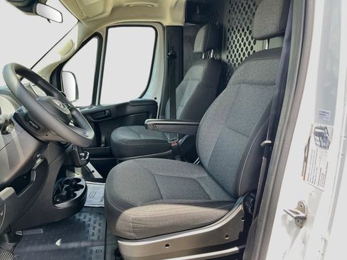 Used 2025 RAM ProMaster 2500 w/ U-Haul Equipment Group FWD image 19