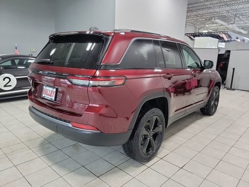 New 2026 Jeep Grand Cherokee Limited w/ Limited Altitude Package AWD/4WD image 6