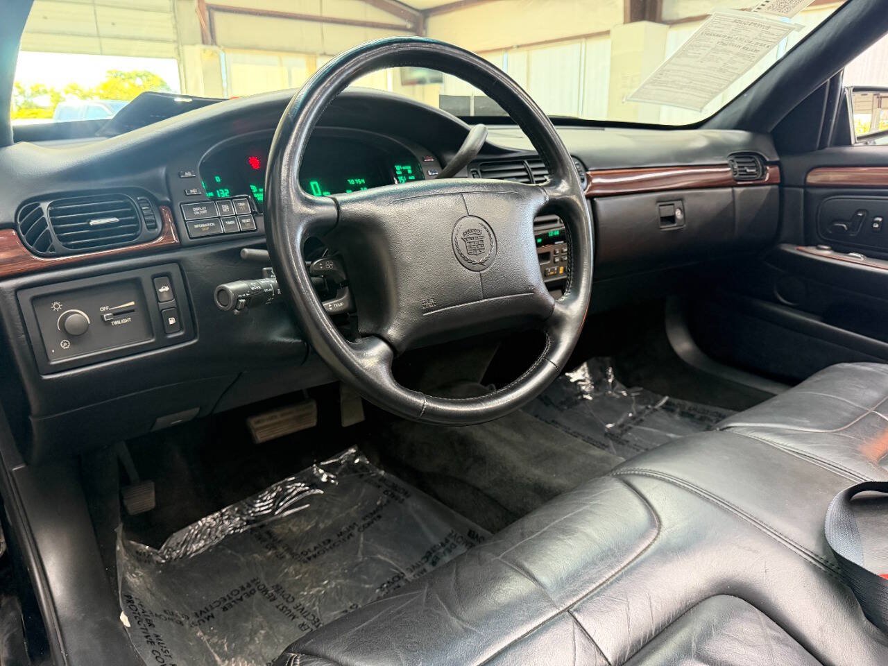 Used 1998 Cadillac De Ville FWD image 19