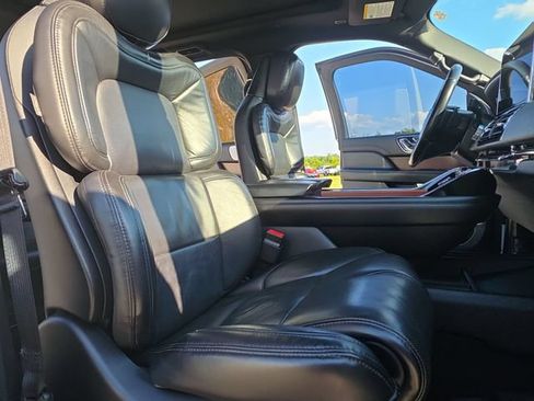 Used 2021 Lincoln Navigator L Reserve AWD/4WD image 11