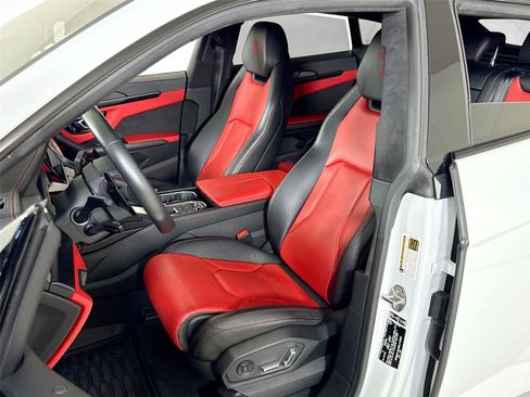 Used 2021 Lamborghini Urus image 12