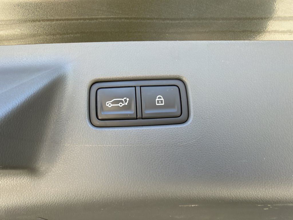 Used 2025 Hyundai Santa Fe SEL FWD image 36