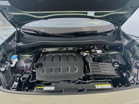 New 2026 Volkswagen Tiguan SEL R-Line AWD/4WD image 32