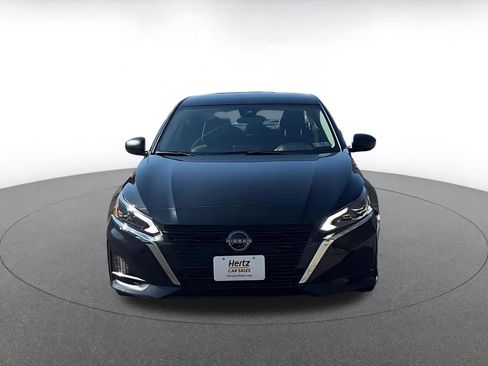 Used 2025 Nissan Altima 2.5 SV image 4