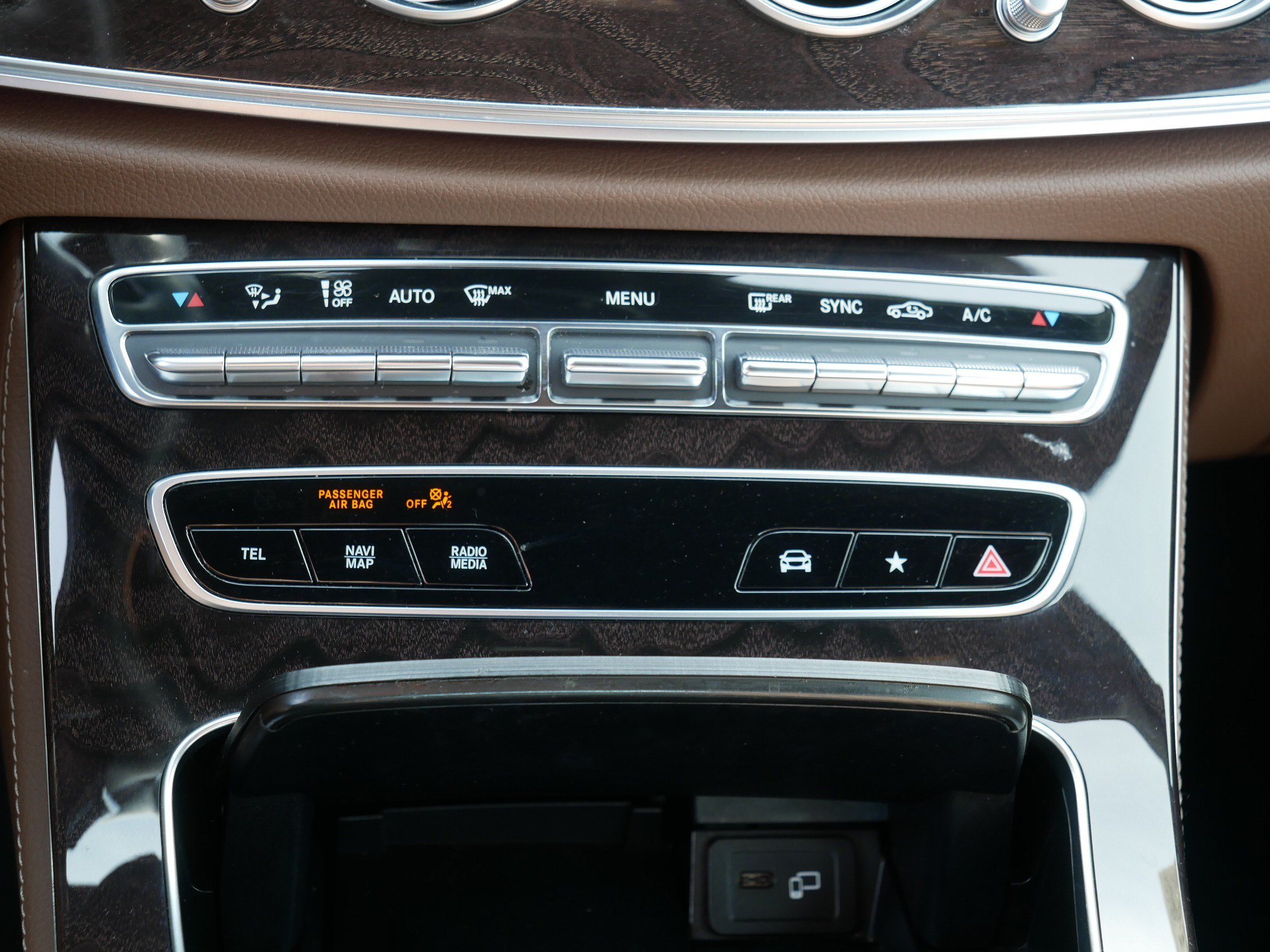 Used 2022 Mercedes-Benz E 450 4MATIC Sedan image 23