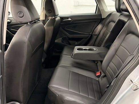 Used 2023 Volkswagen Jetta SE w/ Panoramic Sunroof Package FWD image 28