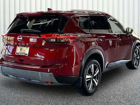Used 2024 Nissan Rogue SL AWD/4WD image 6