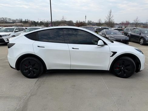 Used 2021 Tesla Model Y Long Range image 4