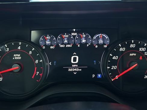 Used 2021 Chevrolet Camaro SS RWD image 14