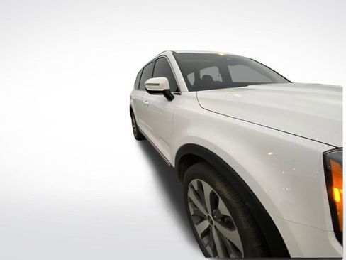 Used 2022 Kia Telluride EX w/ EX Premium Package image 13