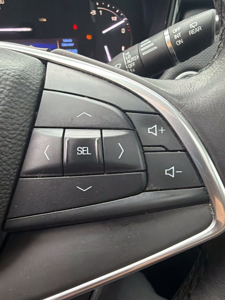 Used 2017 Cadillac XT5 Luxury w/ Driver Awareness Package AWD/4WD image 23