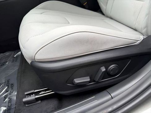 New 2026 Hyundai Elantra Limited FWD image 14