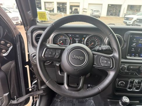 Used 2022 Jeep Wrangler Unlimited Sport AWD/4WD image 24