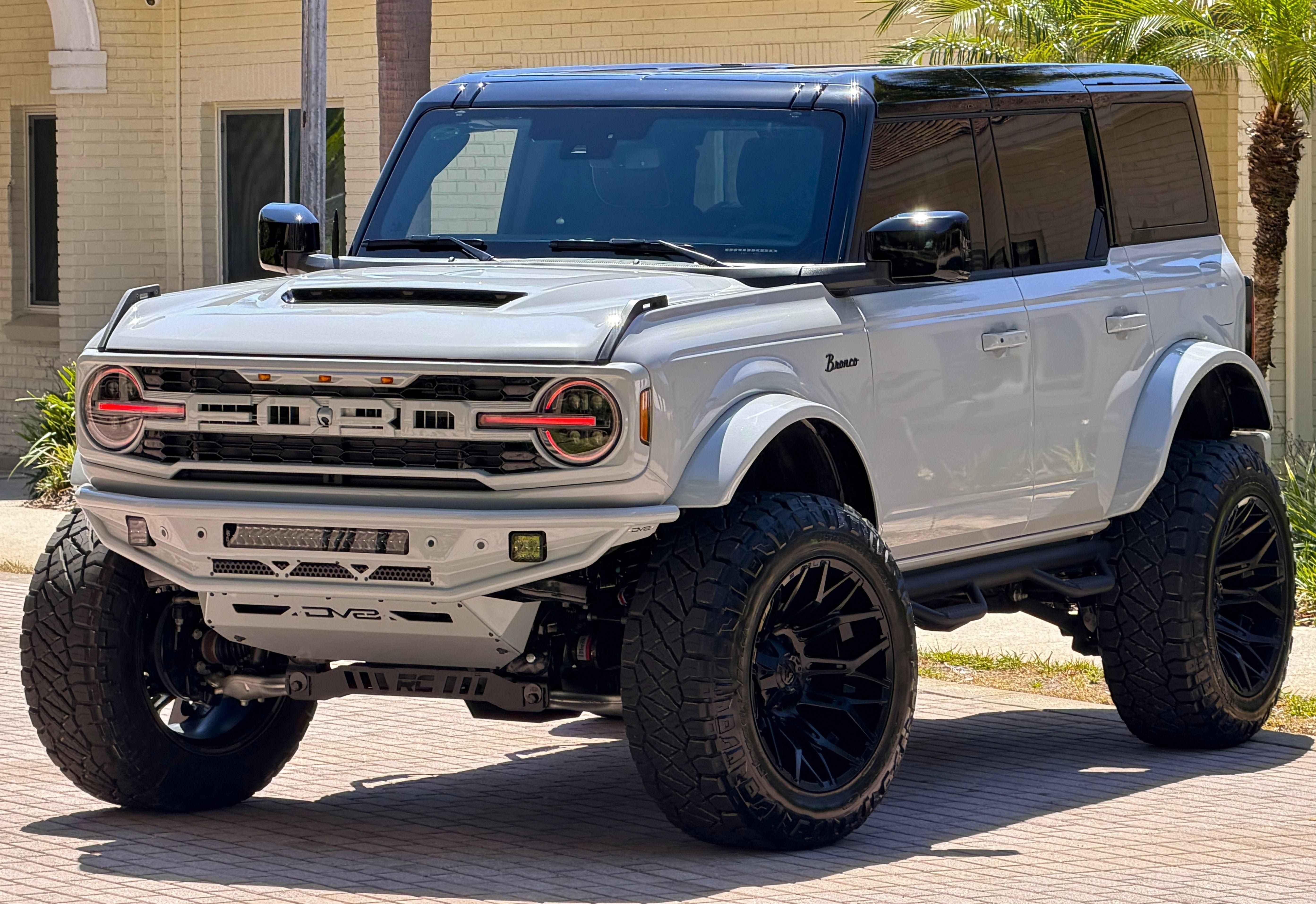 Used 2026 Ford Bronco Outer Banks AWD/4WD image 3