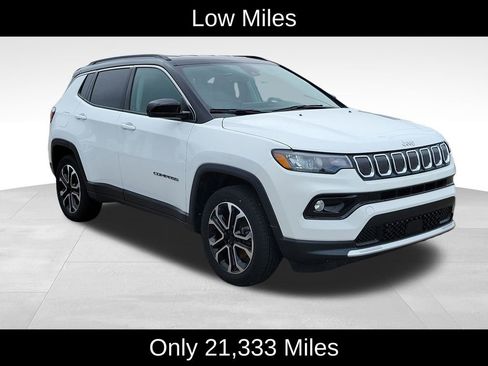 Used 2022 Jeep Compass Limited image 2