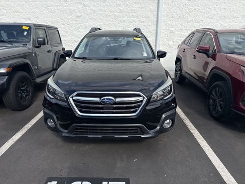 Used 2019 Subaru Outback 2.5i Premium AWD/4WD image 2